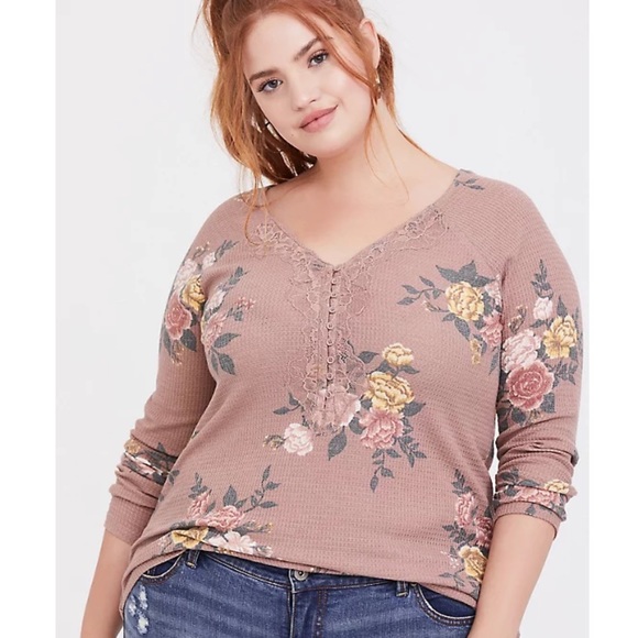 torrid Tops - 🆕 torrid Waffle Lace Detail Blouse